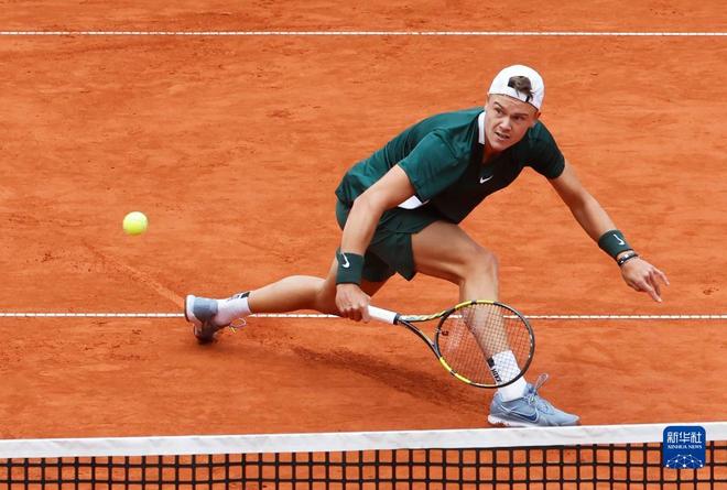 德天空：拜仁和萨内将在国际比赛日后再谈续约.