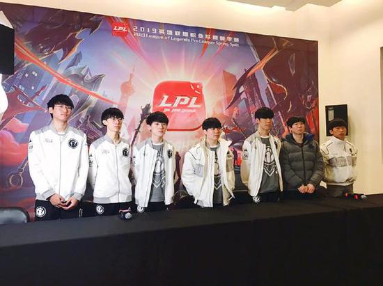 加盟我们 加盟我们